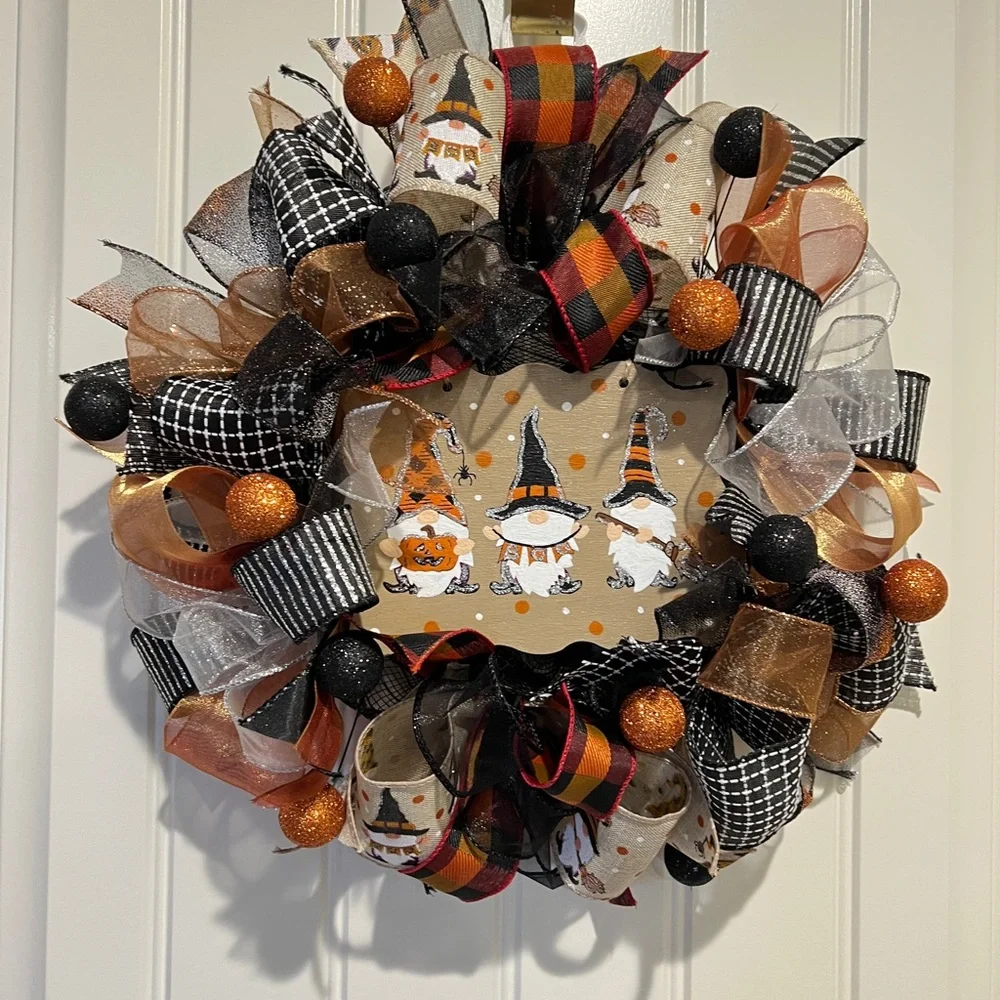 13 inch Halloween Ribbon Wreath Black & Linen Gnome MW9